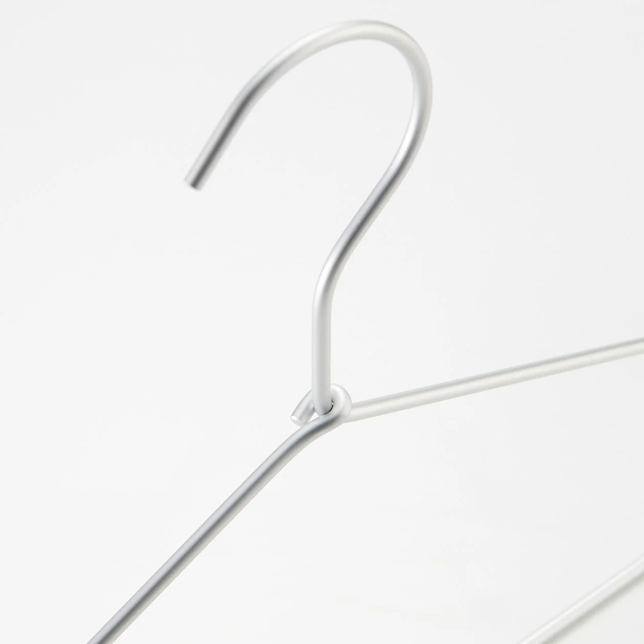 Aluminium Clothes Hanger - 45cm (3 Pack) - Image 6