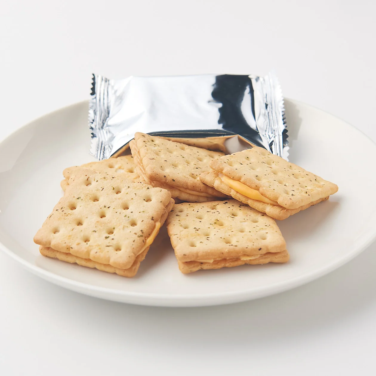 Cheese Cream Sandwich Crackers (12 pcs)