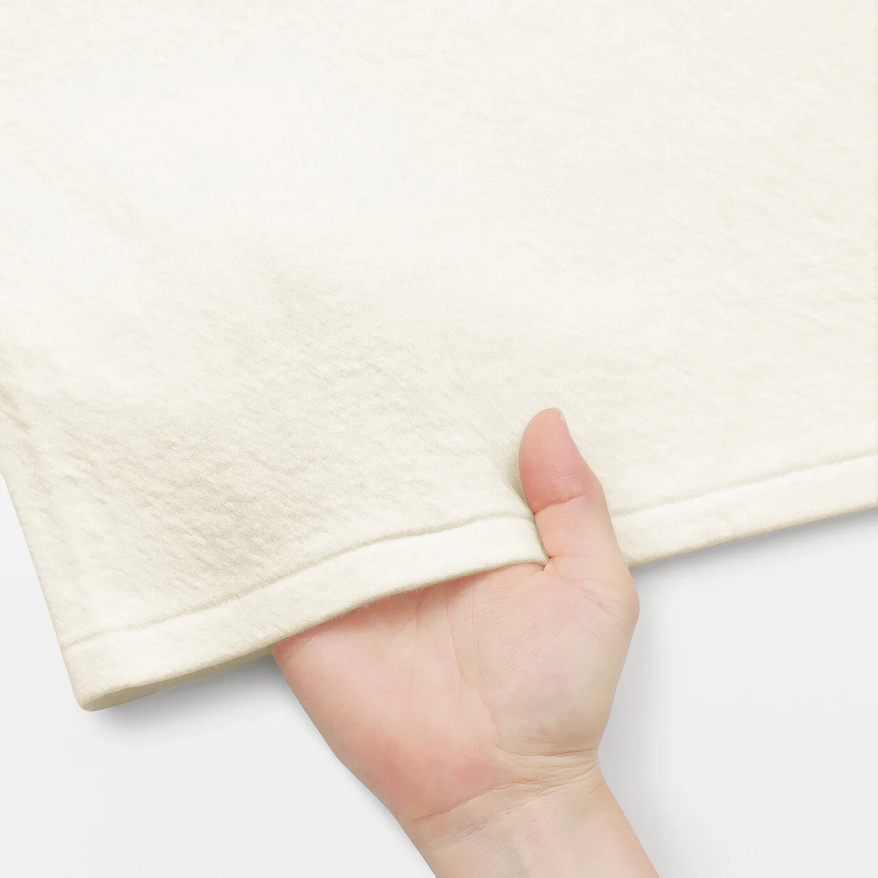 Cotton Cashmere Turtleneck Sleeveless T-Shirt - Image 19