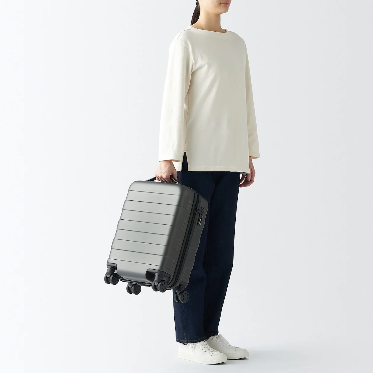 Hard Shell Suitcase - 20L (47cm) - Image 50