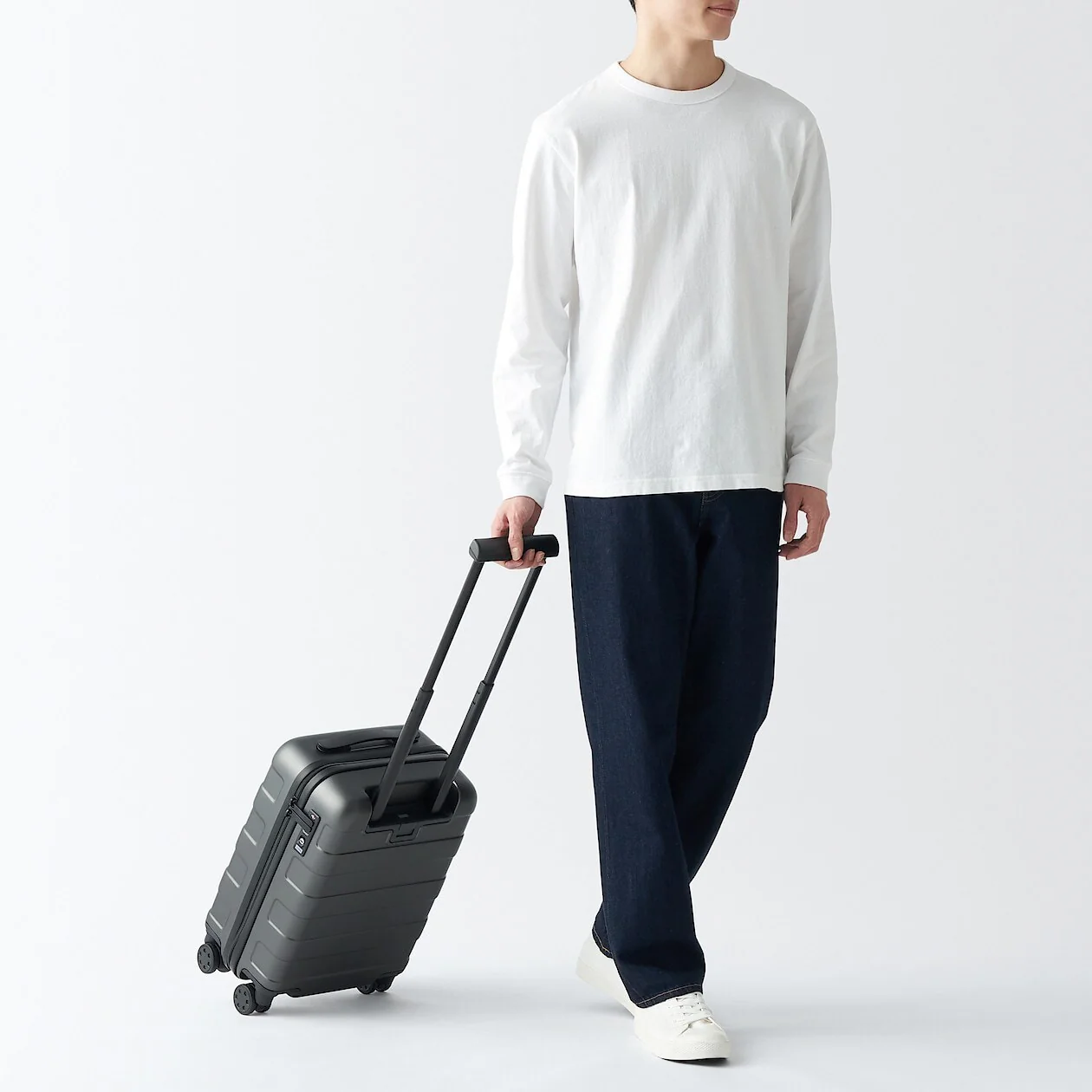 Hard Shell Suitcase - 20L (47cm) - Image 51