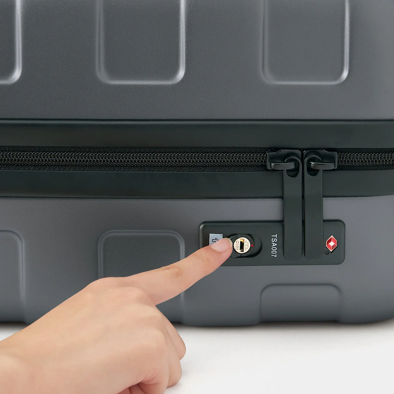 Hard Shell Suitcase - 20L (47cm) - Image 61