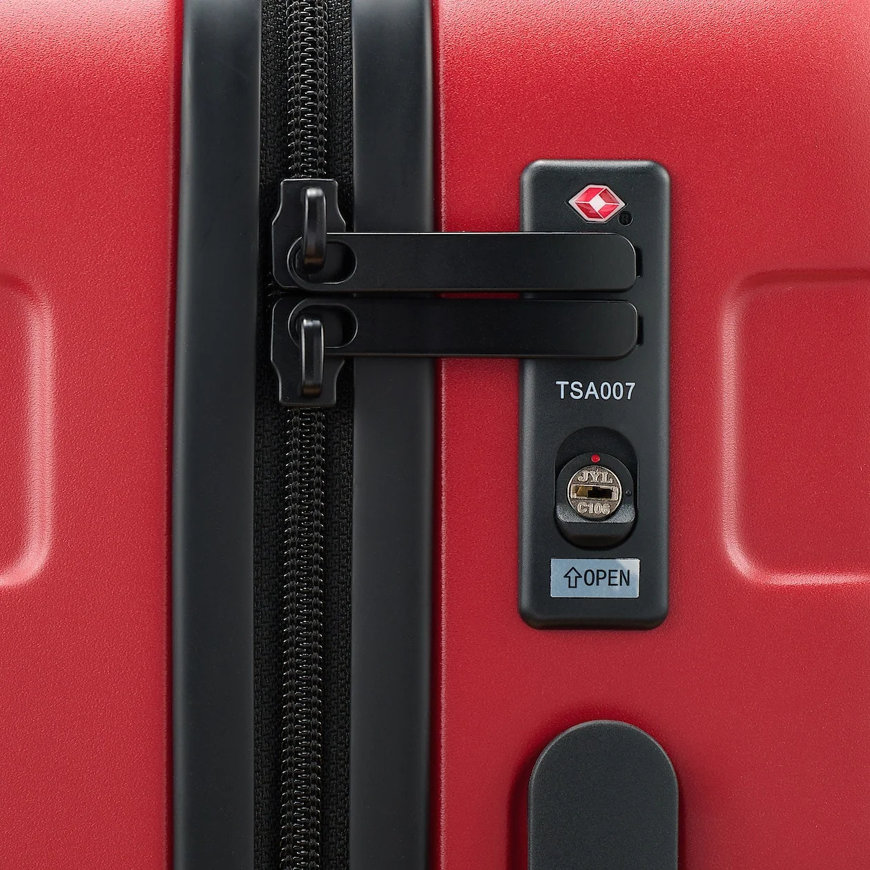 Hard Shell Suitcase - 20L (47cm) - Image 9