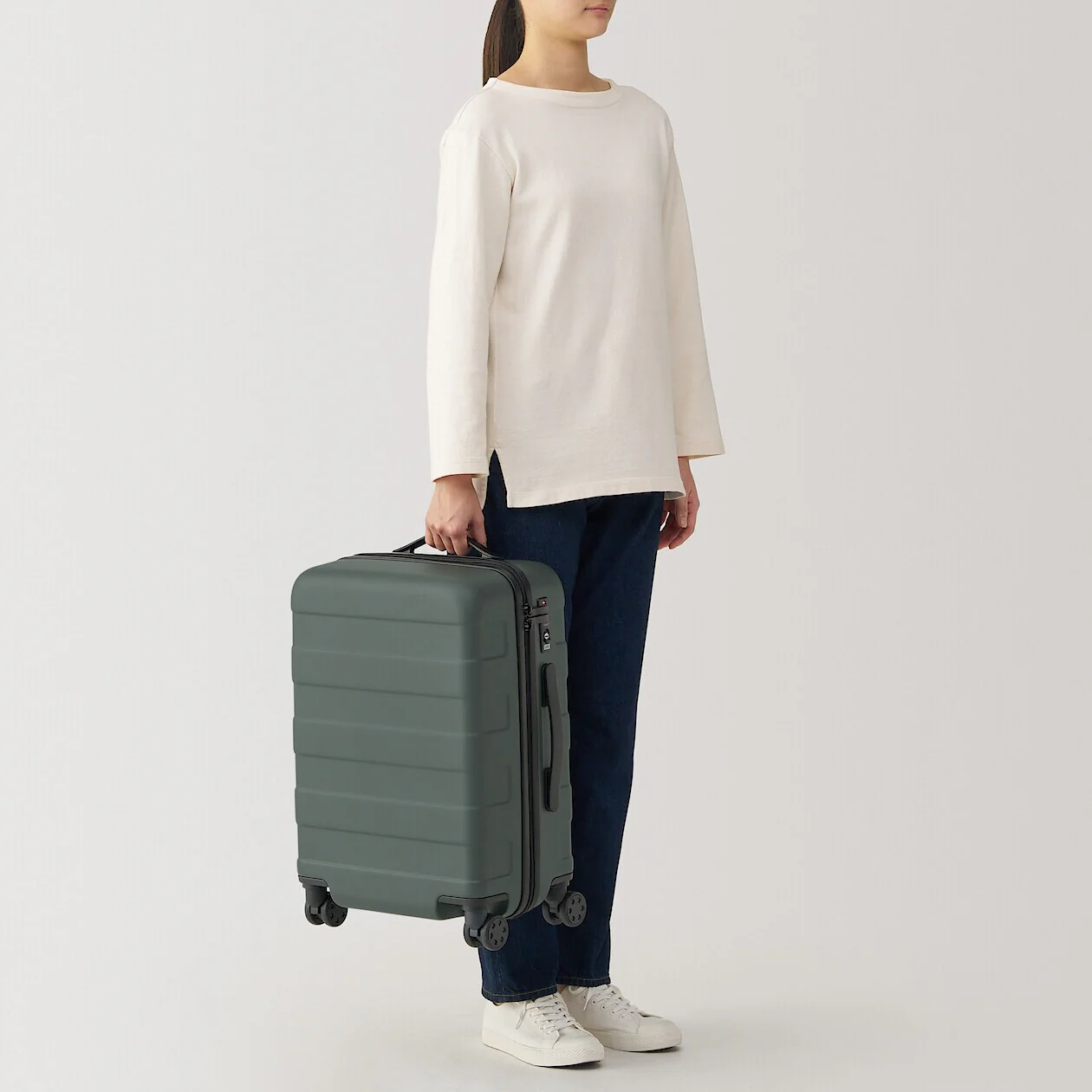 Hard Shell Suitcase - 36L (54cm) - Image 134