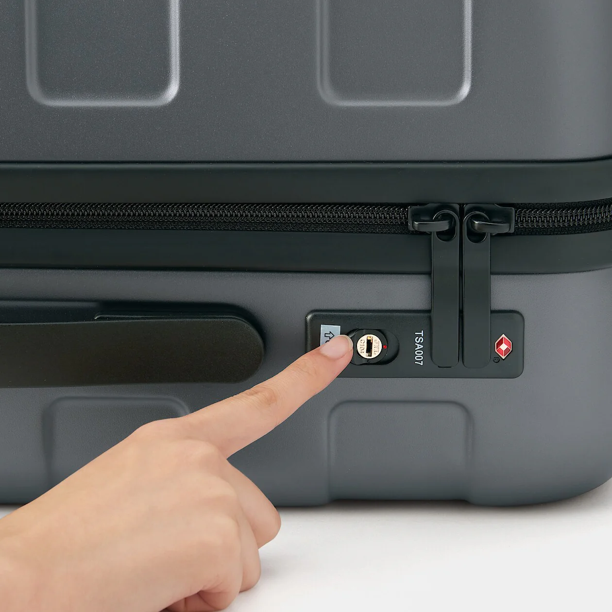 Hard Shell Suitcase - 36L (54cm) - Image 90