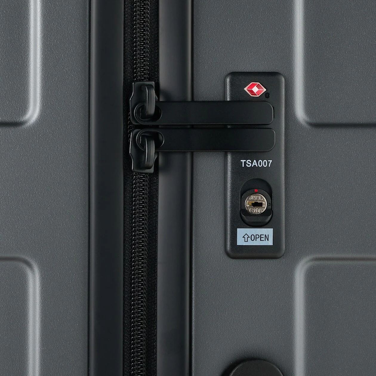 Hard Shell Suitcase - 75L (71.5cm) - Image 75