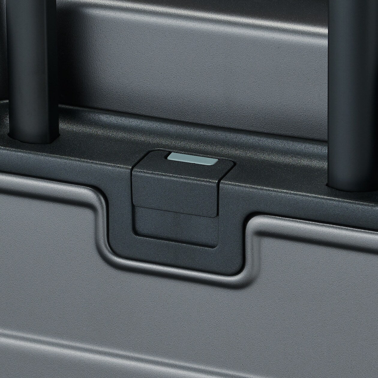Hard Shell Suitcase - 75L (71.5cm) - Image 78