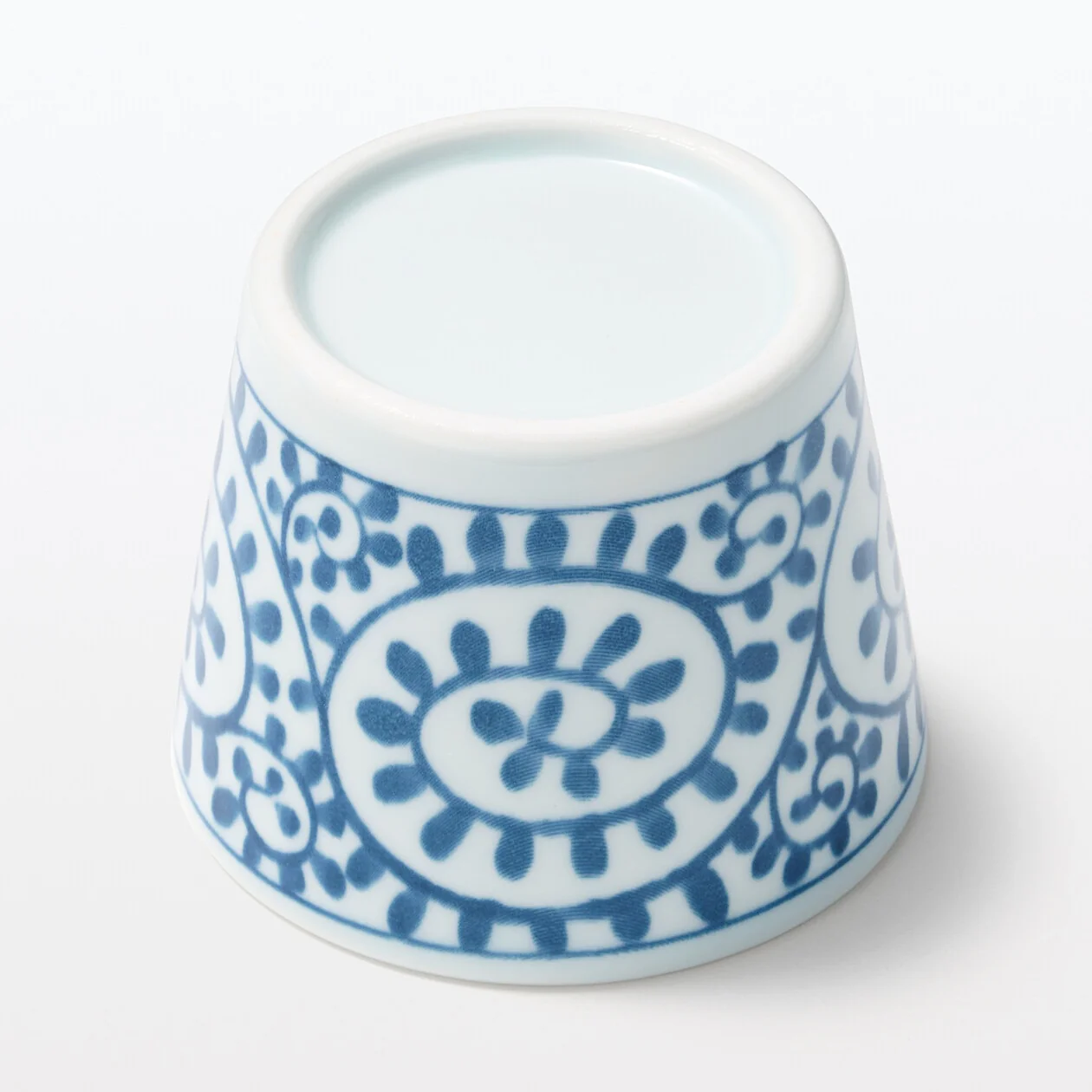 Hasami Ware Noodle Soup Cup - Arabesque - Image 4