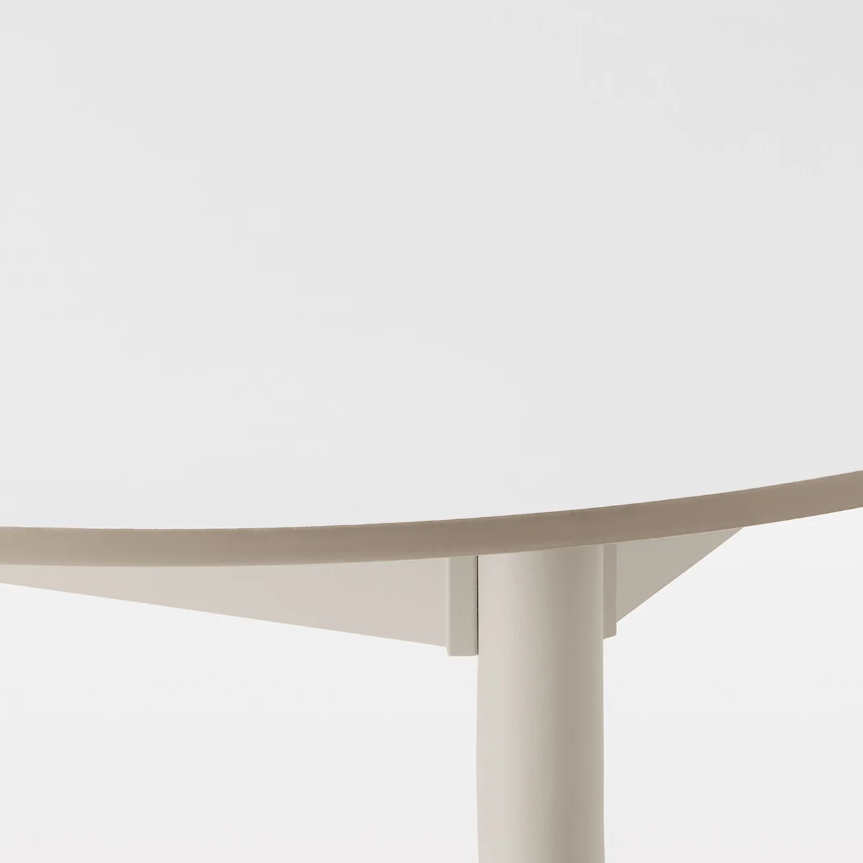 Indoor/Outdoor Round Table with Aluminium Legs - Image 5