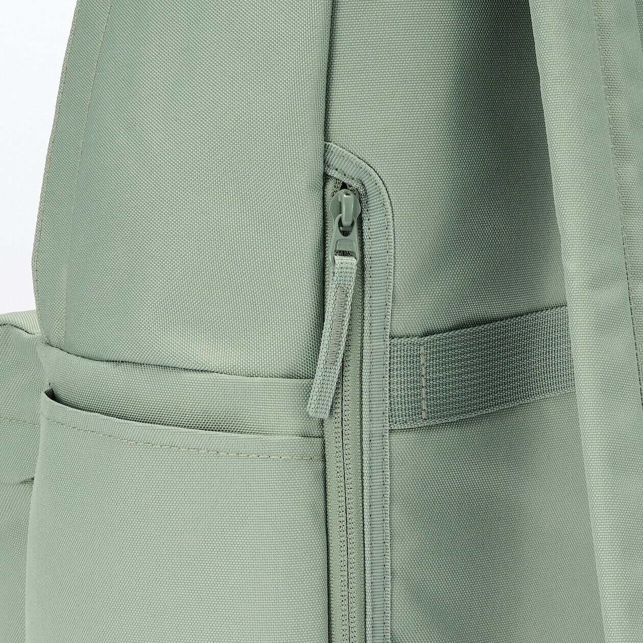 Less Tiring Water Repellent Backpack - Image 18