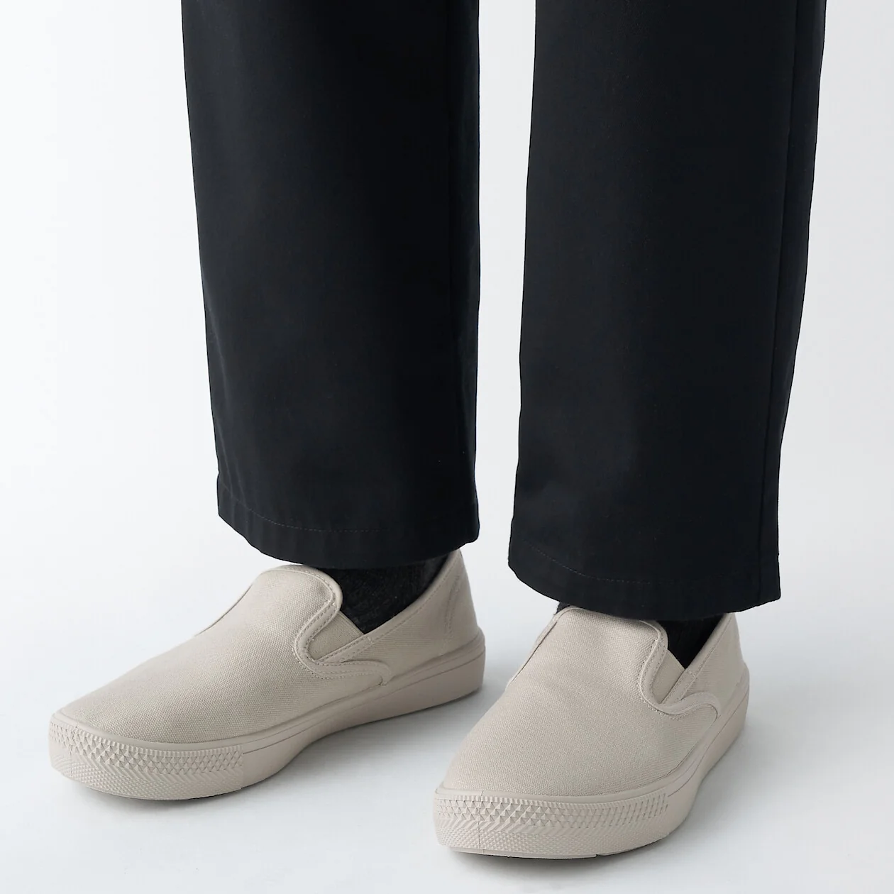 Less Tiring Slip On Sneakers - Image 11