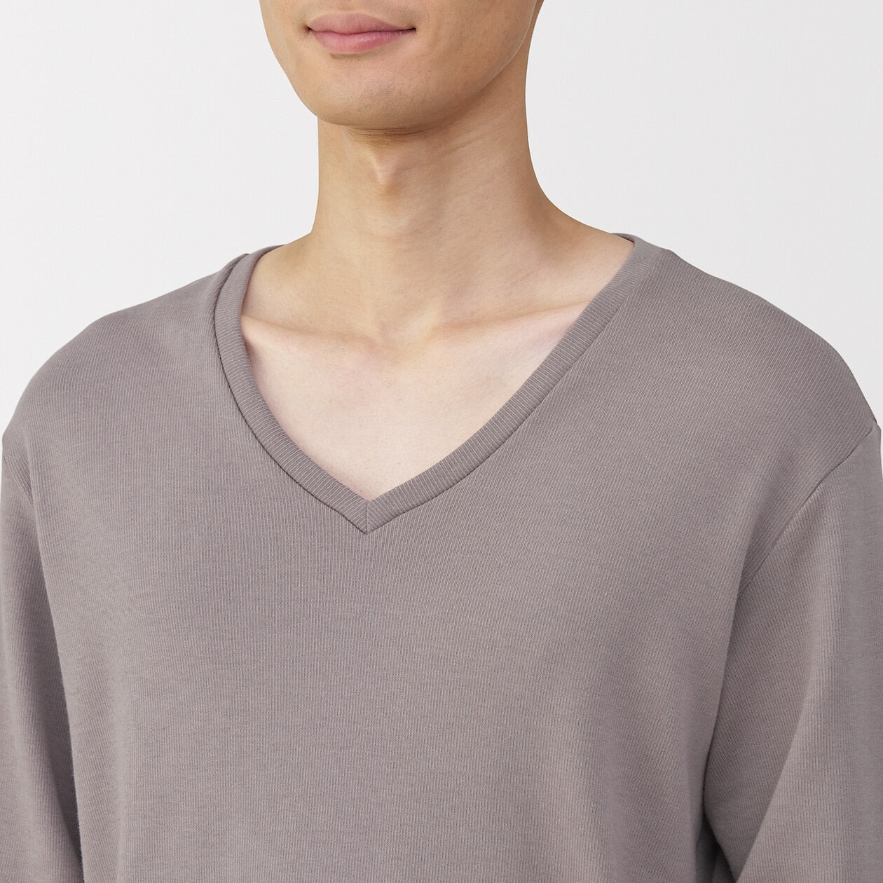 Warm Cotton and Wool V-Neck Long Sleeve T-Shirt - Image 19