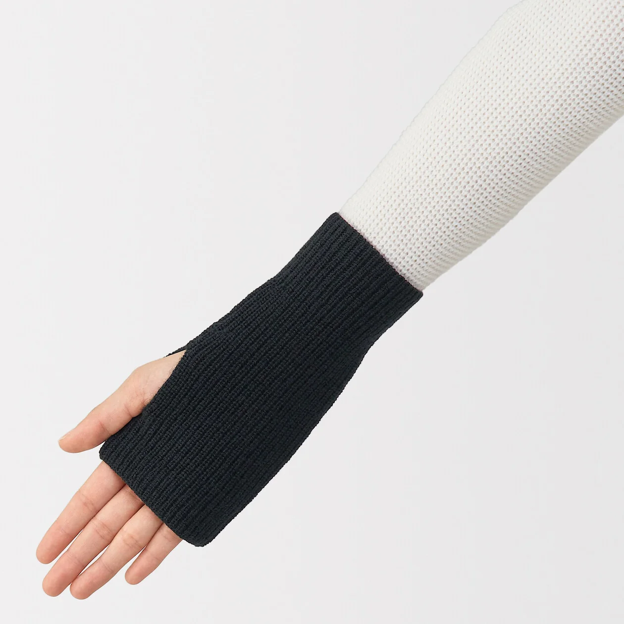 Merino Wool Ridged Hand Warmers - Image 8