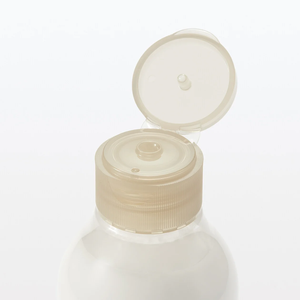 Sensitive Skin Moisturising Milk - Light (200ml) - Image 2