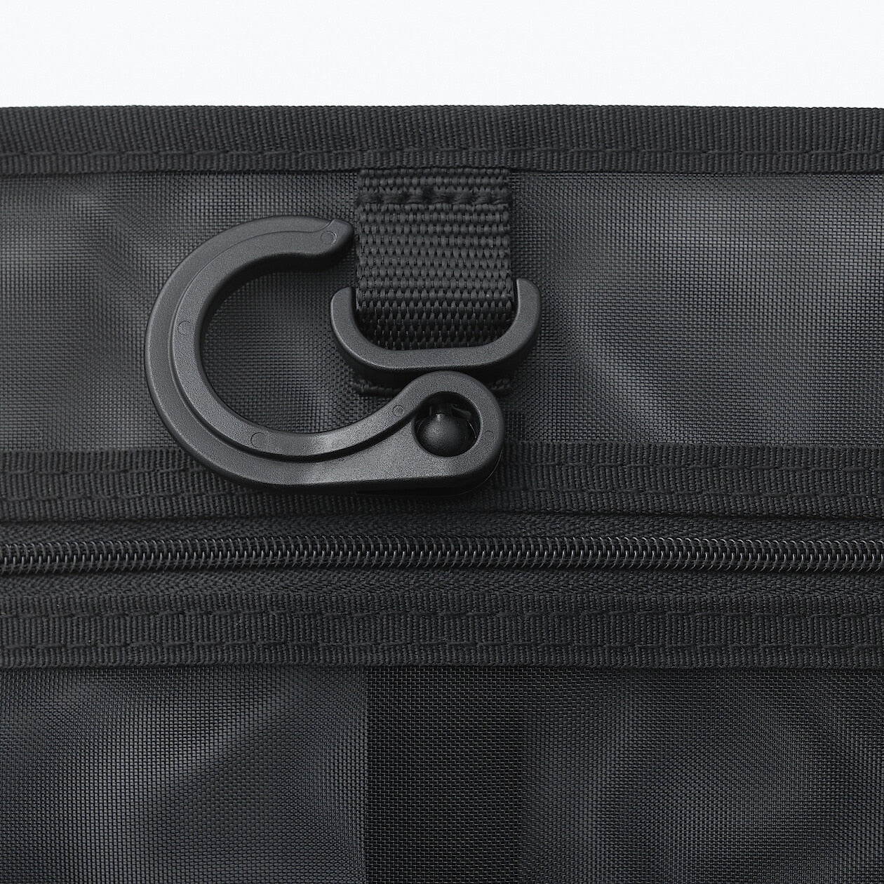 Nylon Mesh Hanging Toiletry Case - Image 5