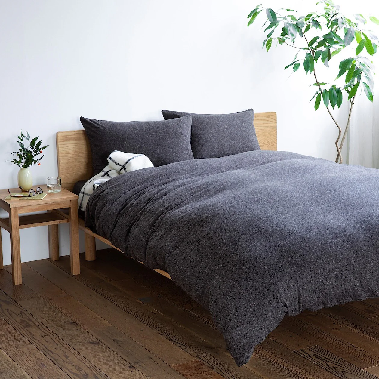 Oak Veneer Wooden Bed Frame - King - Image 2