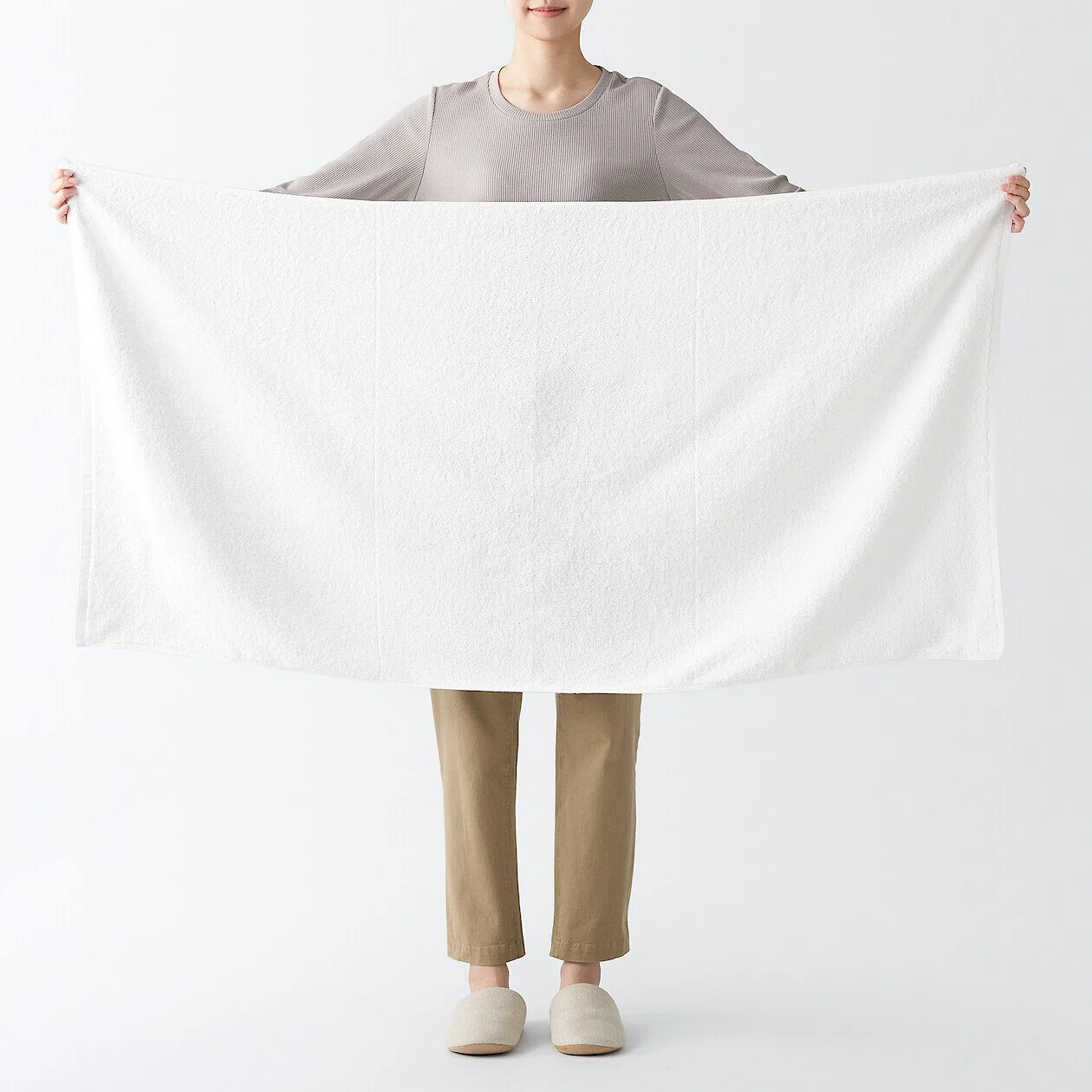 Pile Weave Thick Large Bath Towel - Image 3