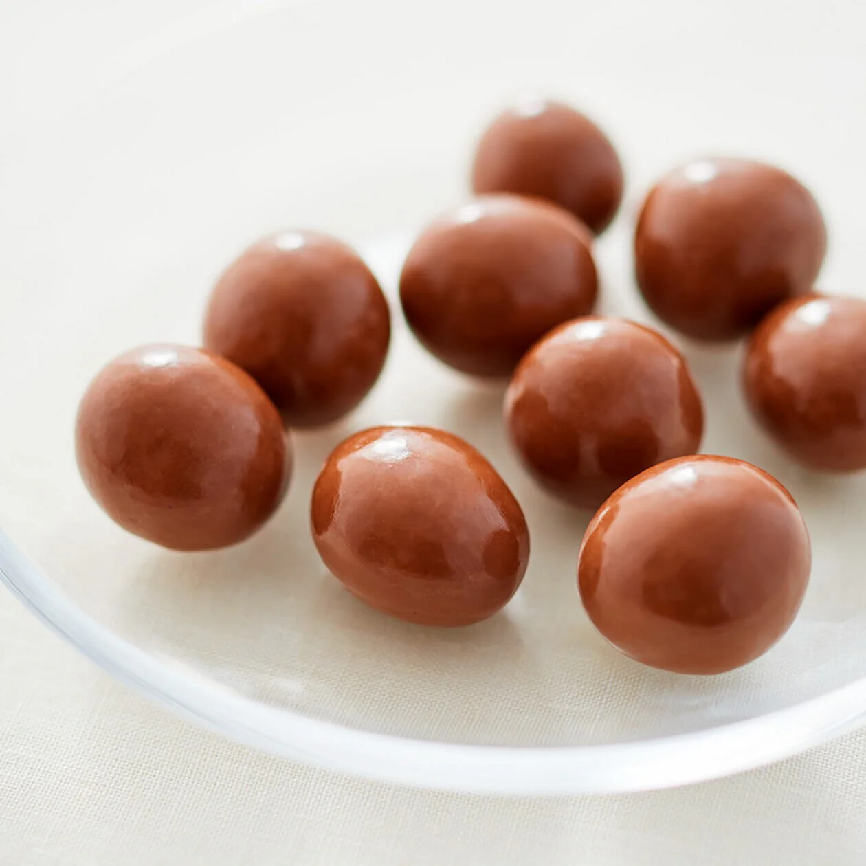 Raspberries Coated with Milk Chocolate (80g)