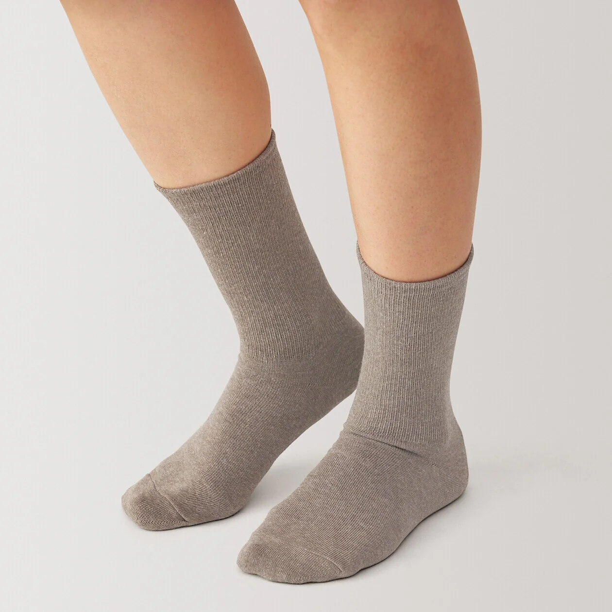 Right Angle Loose Top Tapered Socks - Image 17