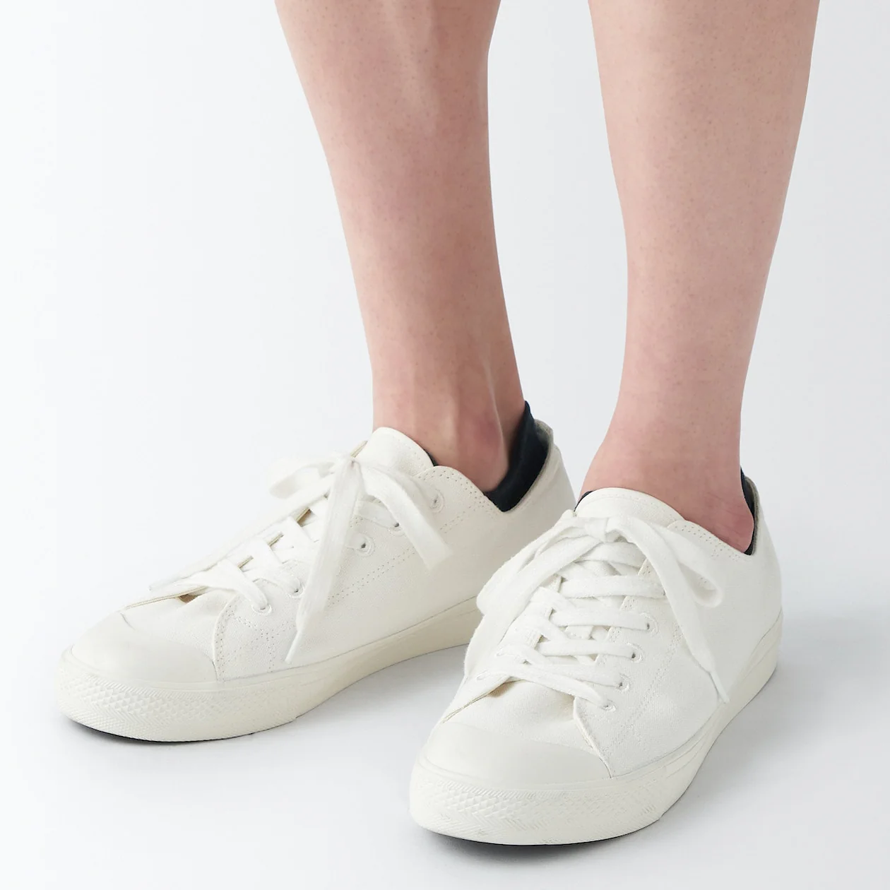 Right Angle Sneaker Socks With Grip Tab - Image 9