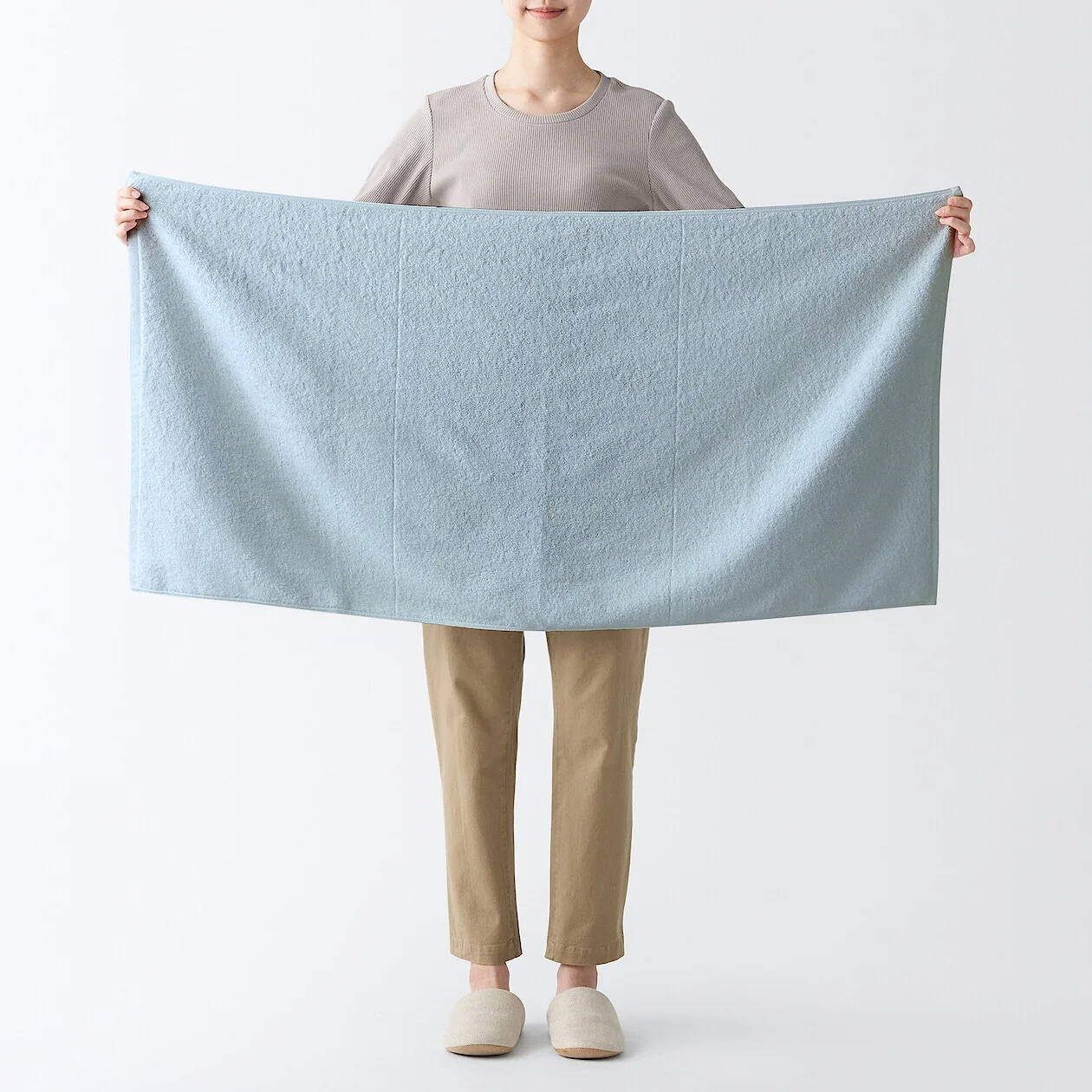 Soft Thin Bath Towel - Image 2