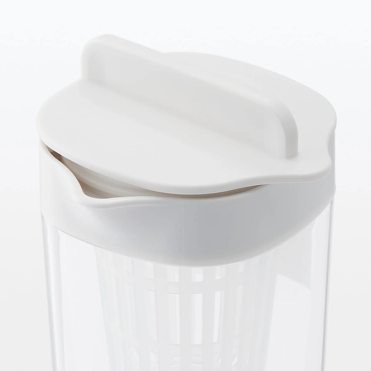 Water Pot with Strainer (1L) - Image 3