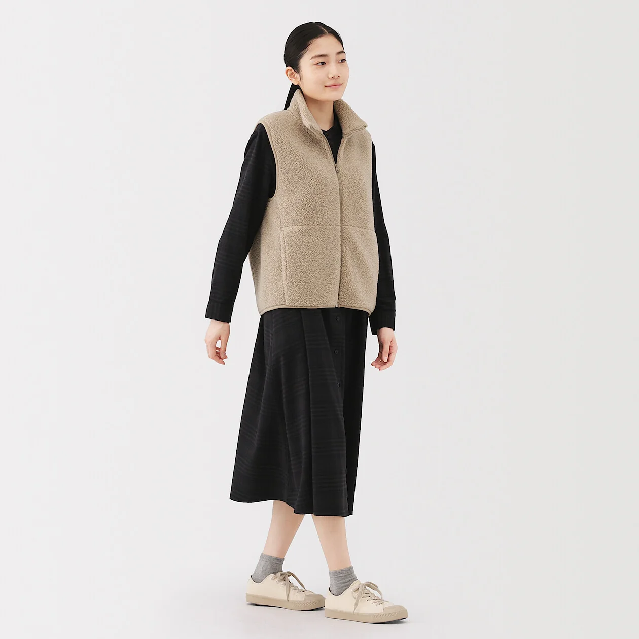 Boa Fleece Vest - Image 18