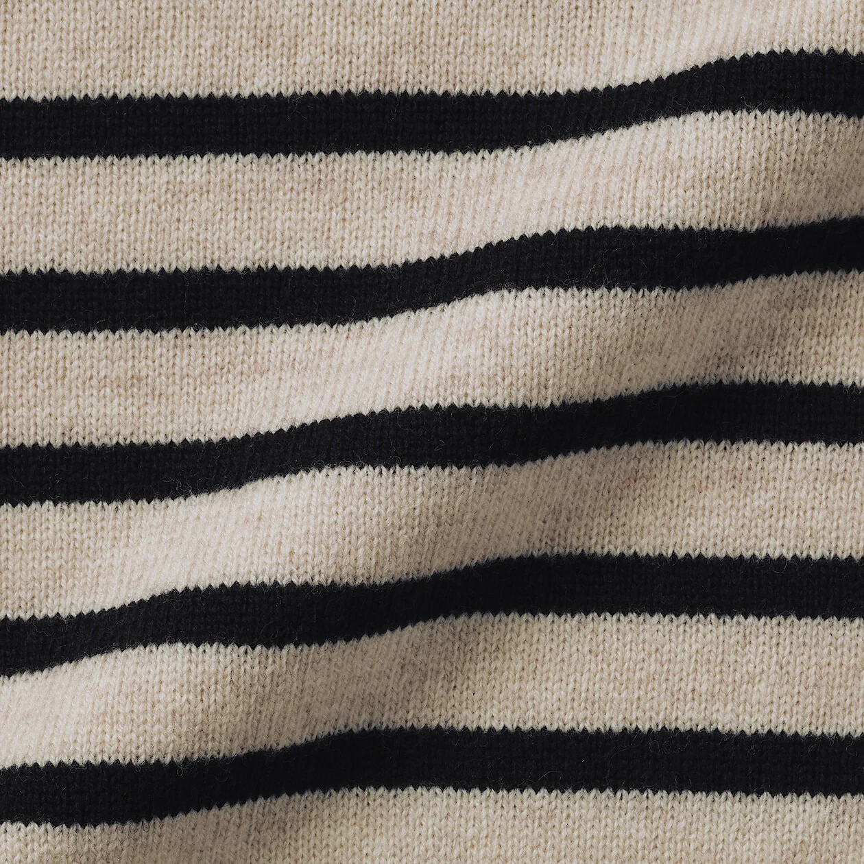 Washable Wool Mid-Gauge Crewneck Sweater - Image 4