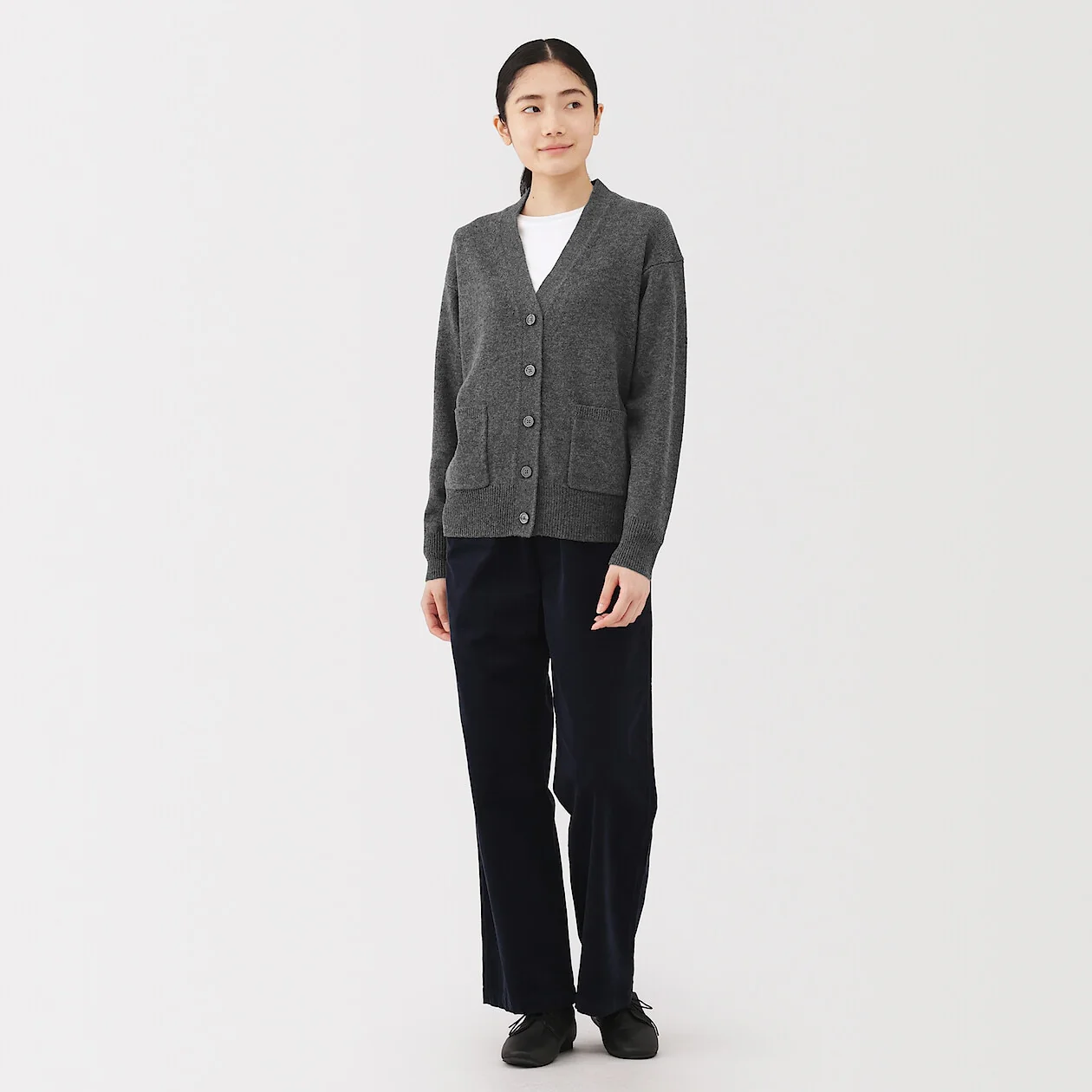 Washable Wool Mid-Gauge V-Neck Cardigan - Image 15