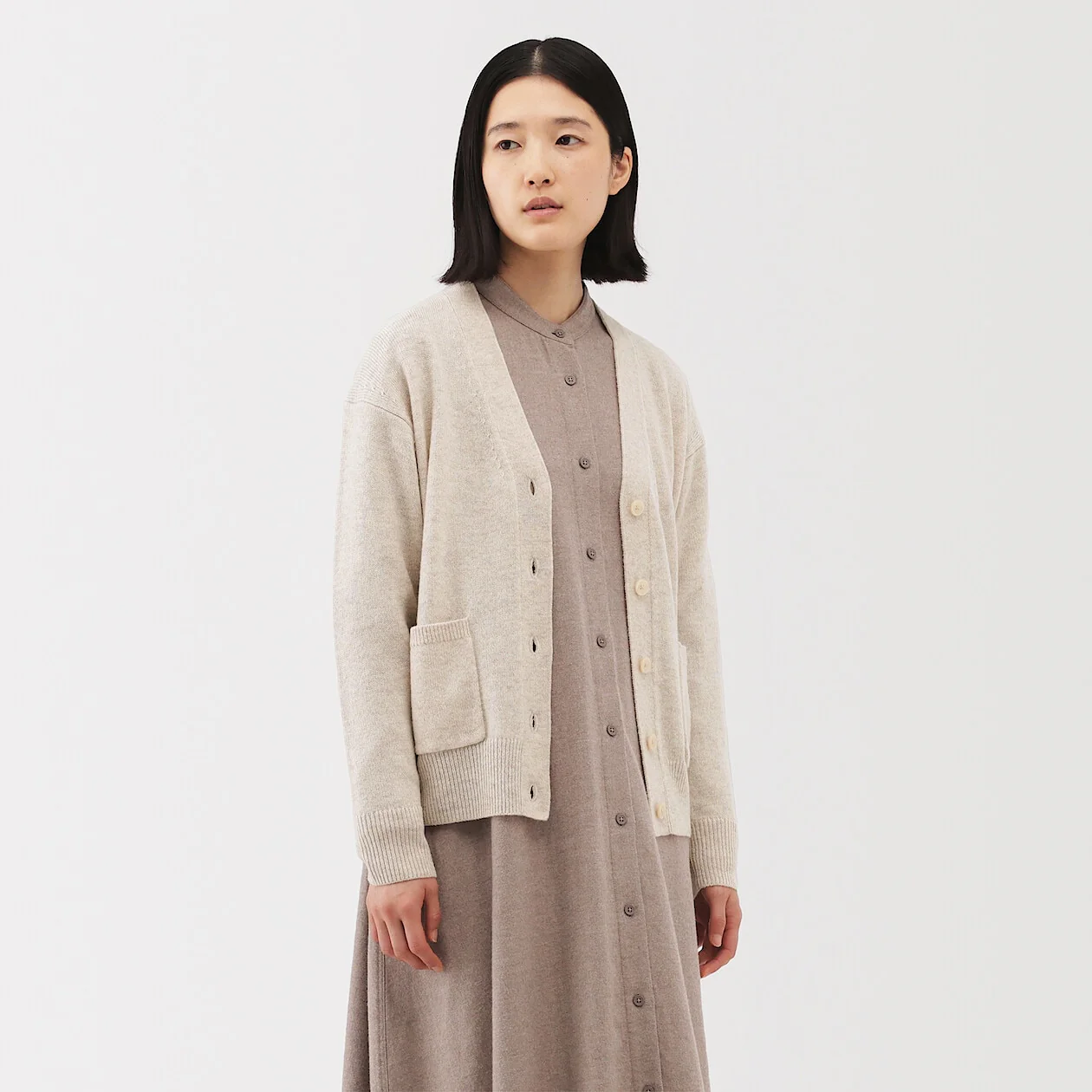 Washable Wool Mid-Gauge V-Neck Cardigan - Image 22