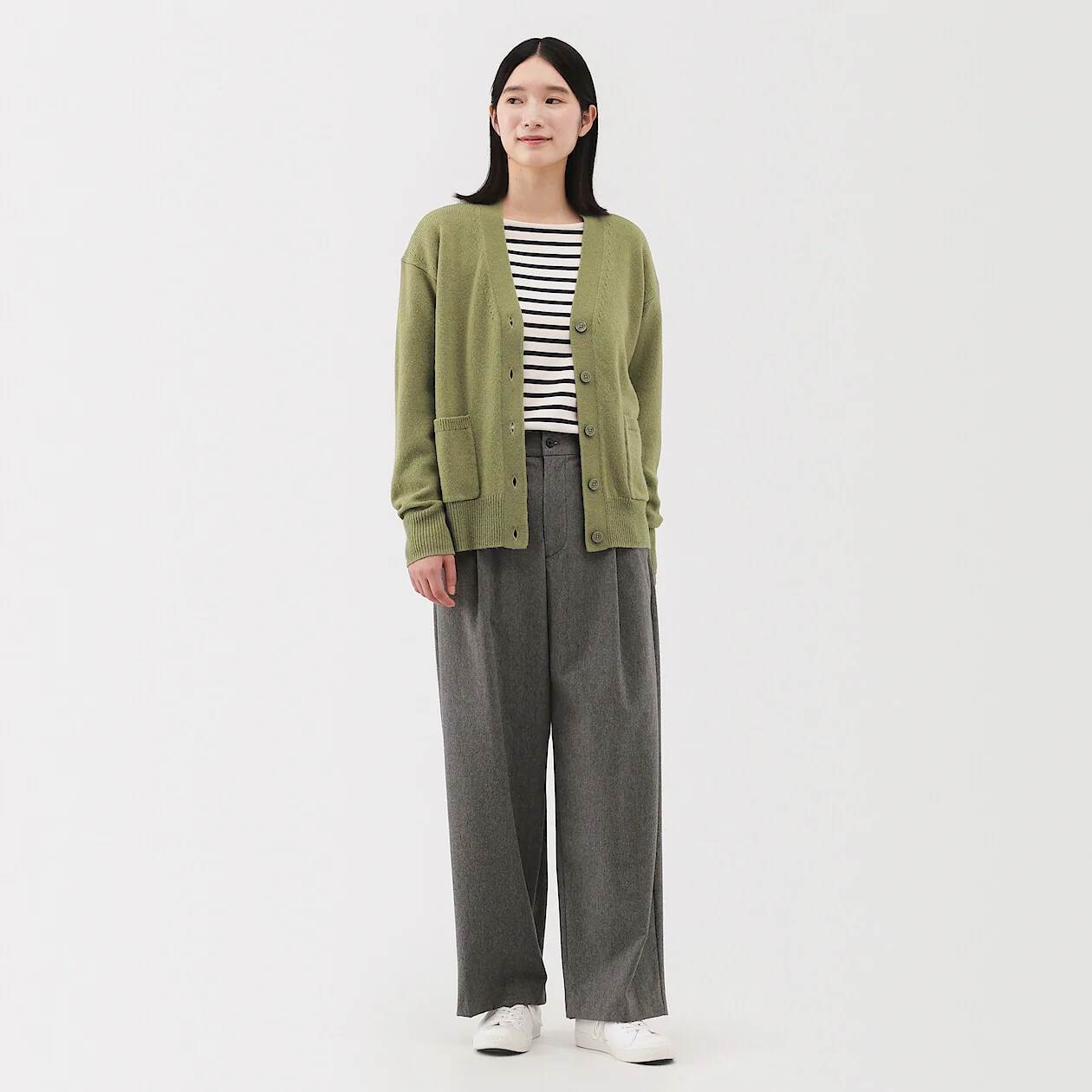 Washable Wool Mid-Gauge V-Neck Cardigan - Image 3