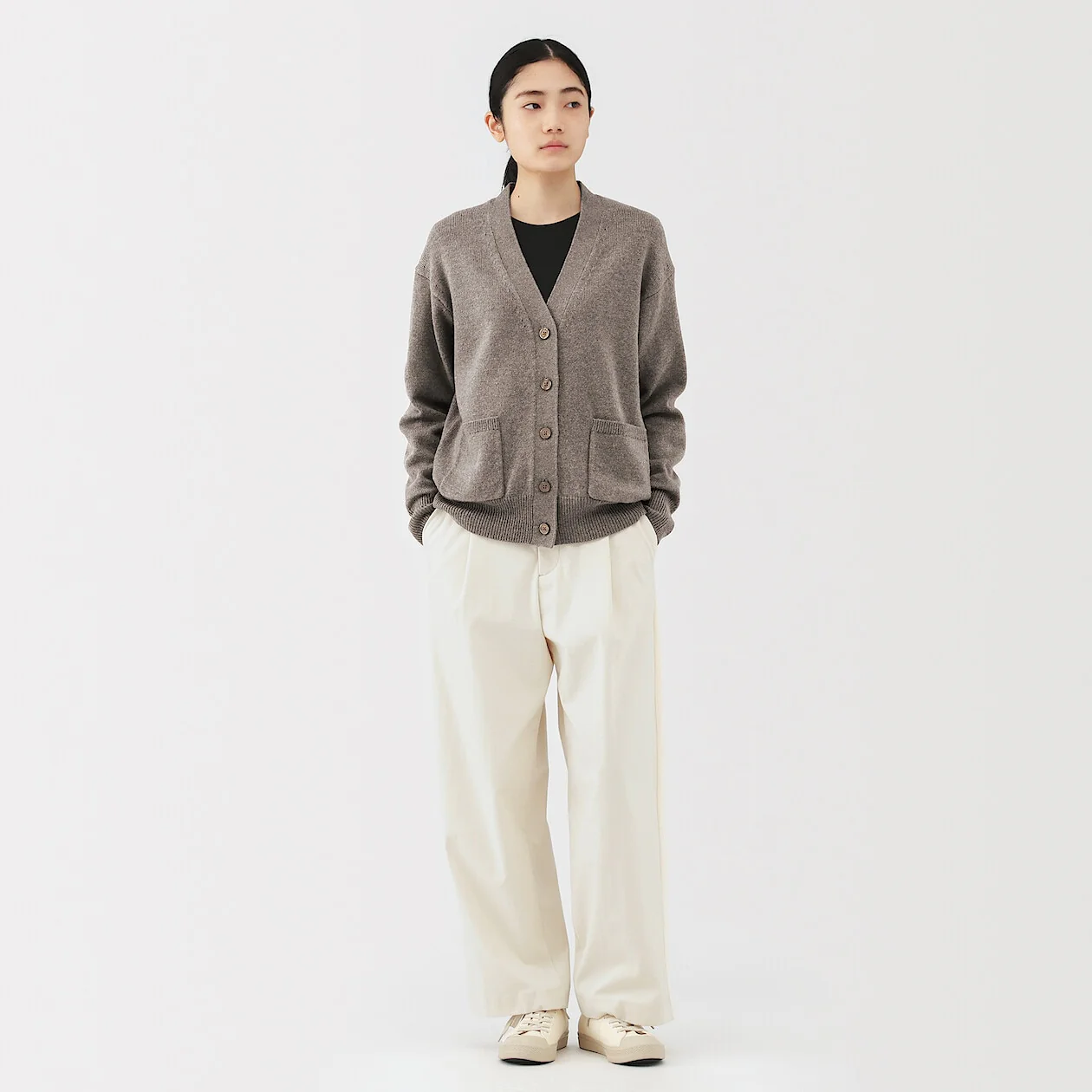 Washable Wool Mid-Gauge V-Neck Cardigan - Image 7
