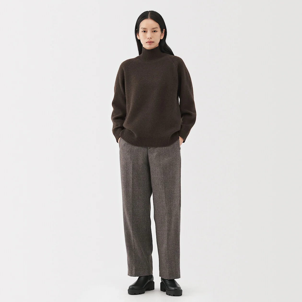 Yak Blended Turtleneck Sweater - Image 14